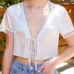 Lace trim tie front satin top white womans size large (8/10) great